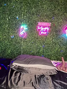 ThickAssRena online show from 04.01.26