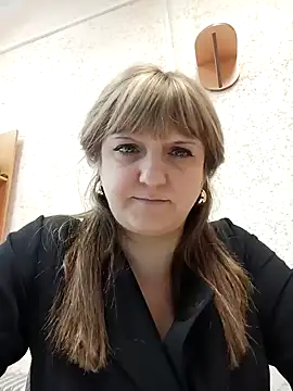 Snapshot of Office_Albertina chatting on 01.22.25 Office Albertina online show from 01.22.25