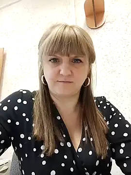 Snapshot of Office_Albertina chatting on 01.23.25 Office Albertina online show from 01.23.25