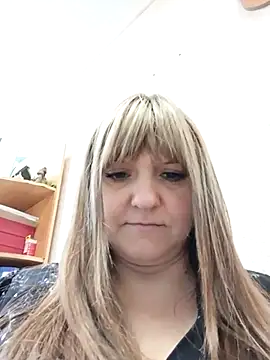 Snapshot of Office_Albertina chatting on 02.18.25 Office Albertina online show from 02.18.25