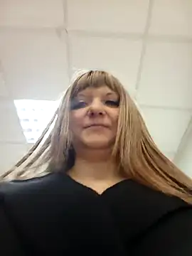 Snapshot of Office_Albertina chatting on 02.28.25 Office Albertina online show from 02.28.25