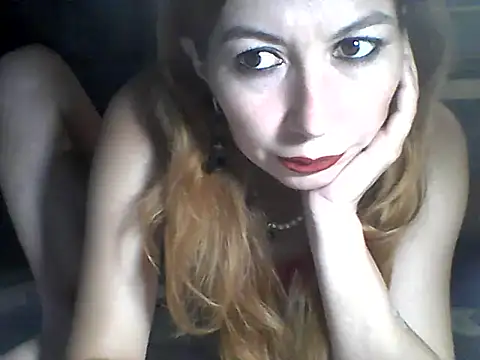 Snapshot of Olesja chatting on 06.14.26 Olesja online show from 06.14.26