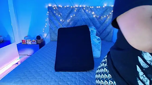 emmajohnss online show from 03.04.25