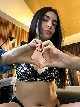 DaphneUwu online show from 01.08.26