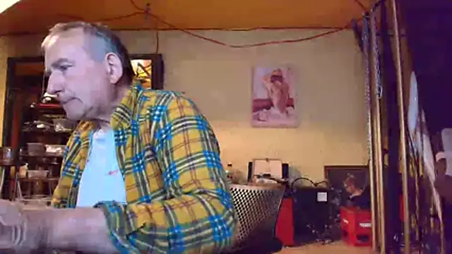Snapshot of jeanlulu chatting on 05.16.26 jeanlulu online show from 05.16.26