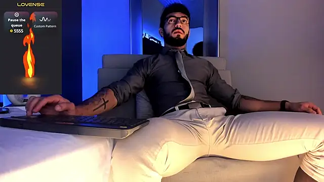 MarkWalker   online show from 03.08.25