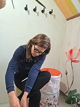 Lina lou4 online show from 02.04.26