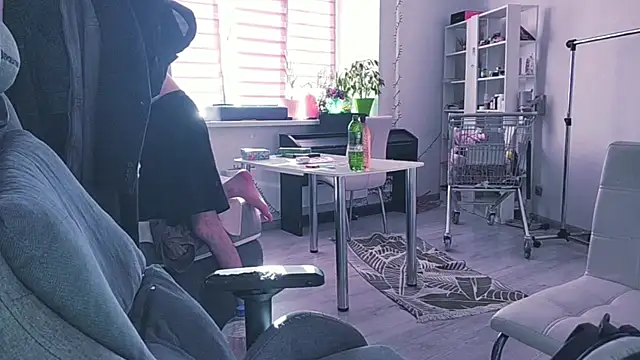 CandyChell online show from 04.14.26