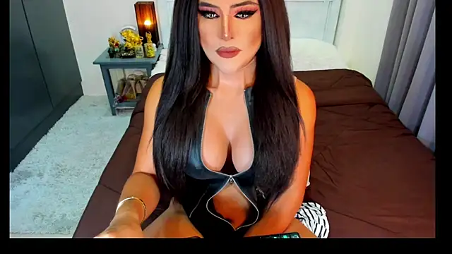 MissNaughtyTyra online show from 06.05.26