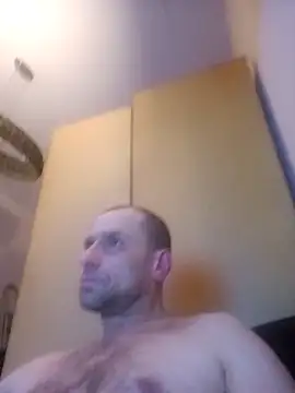 Snapshot of Roman0798 chatting on 02.05.25 Roman0798 online show from 02.05.25