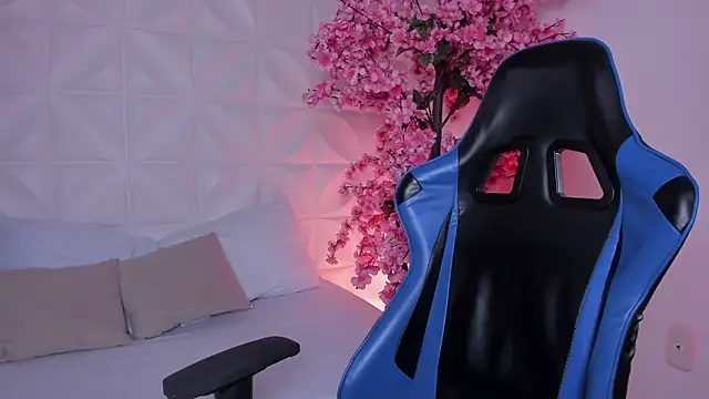 cora 22 online show from 12.15.25