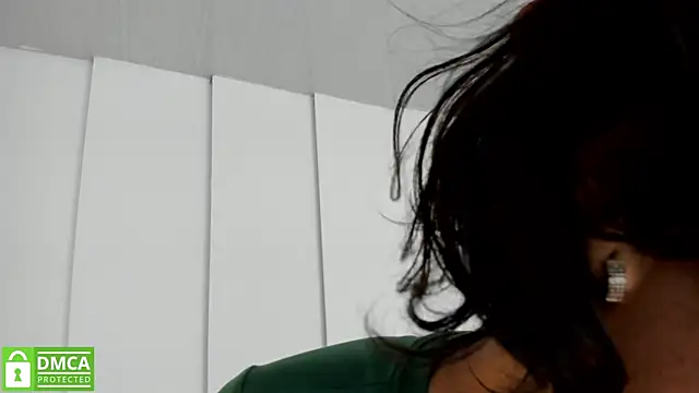 Snapshot of sexychanell_18 chatting on 03.07.25 sexychanell 18 online show from 03.07.25