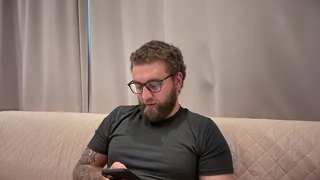 Bear bear  online show from 04.28.26