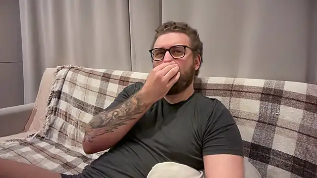 Bear bear  online show from 04.30.26