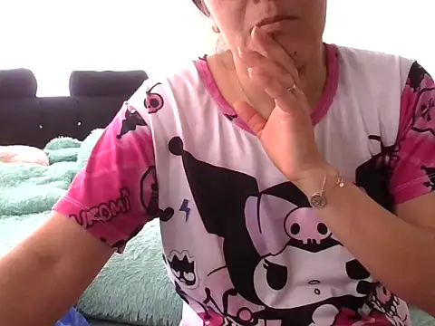 Snapshot of RAYA_1 chatting on 09.21.25 RAYA 1 online show from 09.21.25