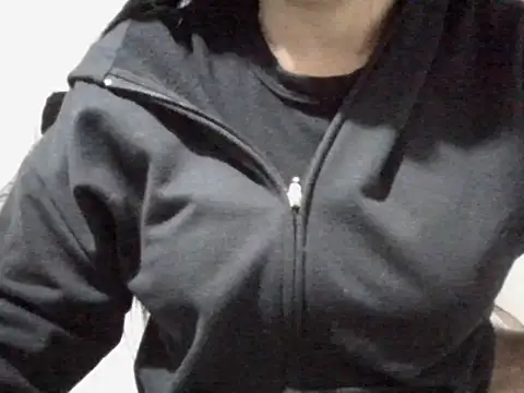 Snapshot of RAYA_1 chatting on 10.09.25 RAYA 1 online show from 10.09.25