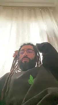 Snapshot of Addicted_Avocado chatting on 11.24.25 Addicted Avocado online show from 11.24.25