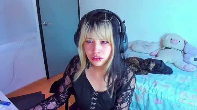 Akane-Mou online show from 01.14.25