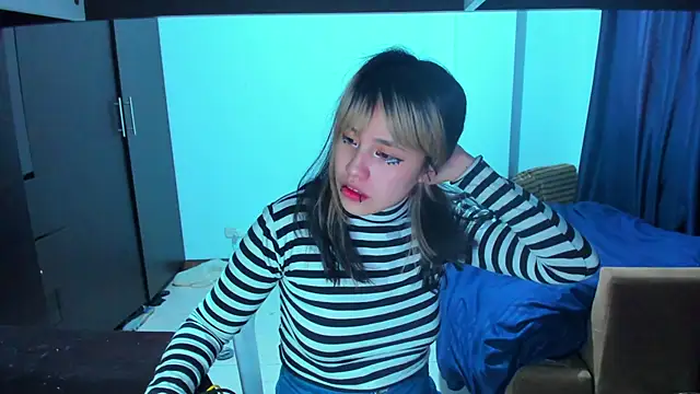 Akane-Mou online show from 01.19.25