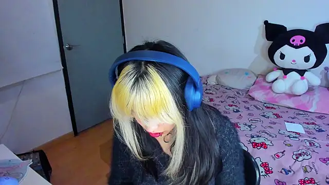 Akane-Mou online show from 03.17.25