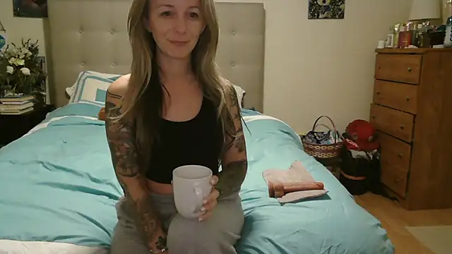Heyitsmee33 online show from 04.23.26