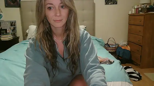 Heyitsmee33 online show from 04.27.26