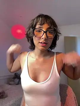 Snapshot of aurora_xoxo chatting on 03.08.26 aurora xoxo online show from 03.08.26