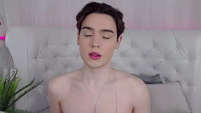 RobbyCharming online show from 04.13.26