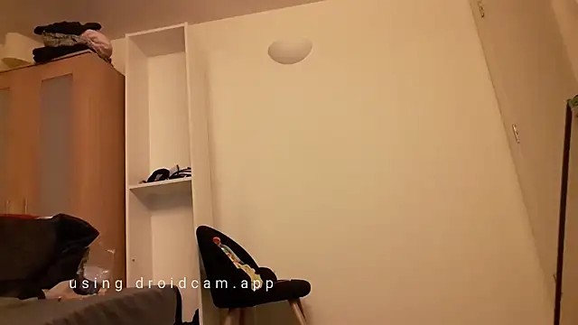 uk-bobbie-uk online show from 02.14.25