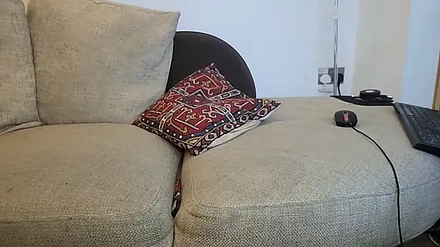 uk-bobbie-uk online show from 10.21.25