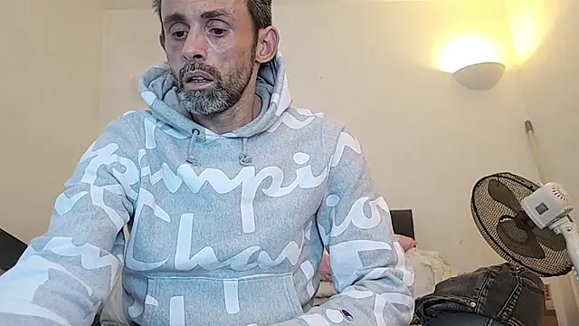 uk-bobbie-uk online show from 11.26.25