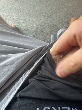 Snapshot of Averagematt1991 chatting on 09.30.25 Averagematt1991 online show from 09.30.25