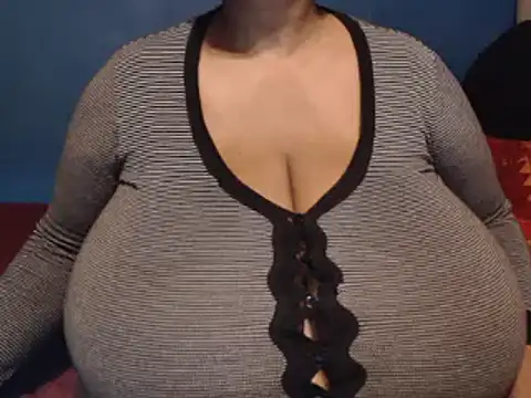 CUTEFIRMMELONSS online show from 03.13.25