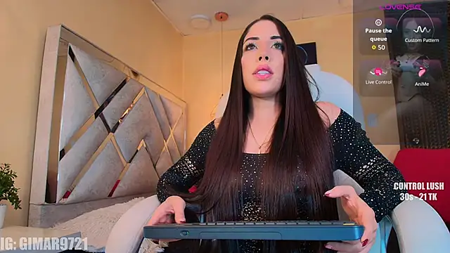 Snapshot of marcela_Davila chatting on 04.26.26 marcela Davila online show from 04.26.26