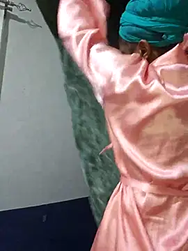 Snapshot of Shaniko89 chatting on 04.14.26 Shaniko89 online show from 04.14.26