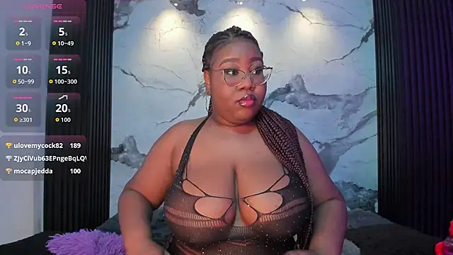 Snapshot of Darnellqueen chatting on 05.22.26 Darnellqueen online show from 05.22.26