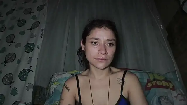 Snapshot of TamaraNauthy chatting on 11.27.25 TamaraNauthy online show from 11.27.25