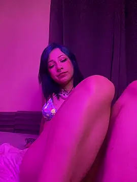 Snapshot of Lucygothic chatting on 03.11.25 Lucygothic online show from 03.11.25