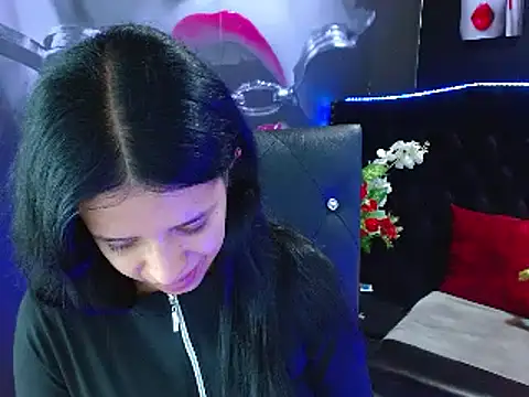 Snapshot of VALERY_MEER chatting on 12.05.24 VALERY MEER online show from 12.05.24