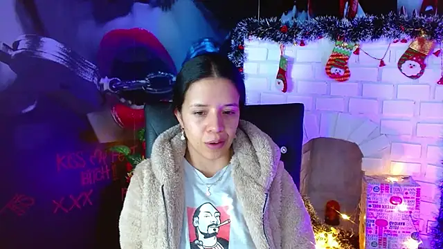 Snapshot of VALERY_MEER chatting on 12.24.24 VALERY MEER online show from 12.24.24