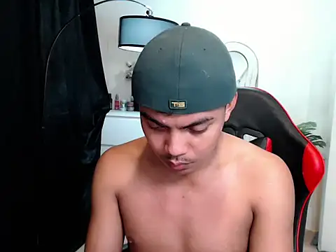 asianboyhunt online show from 04.15.26