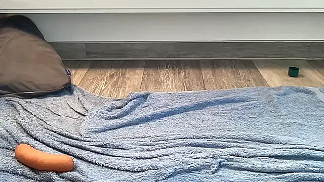 shyguy728683 online show from 09.23.25