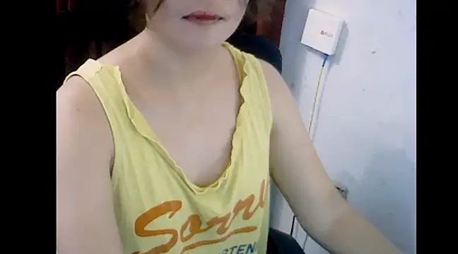 Snapshot of makemefallin chatting on 12.10.24 makemefallin online show from 12.10.24