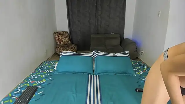 Snapshot of Fairycandyx chatting on 02.18.25 Fairycandyx online show from 02.18.25