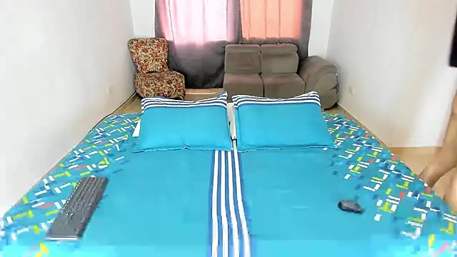 Snapshot of Fairycandyx chatting on 02.18.25 Fairycandyx online show from 02.18.25