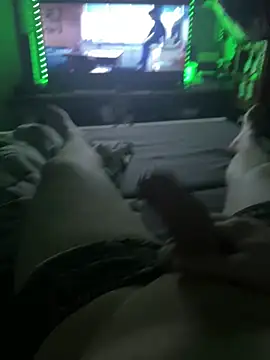 Snapshot of David19932908 chatting on 01.05.25 David19932908 online show from 01.05.25