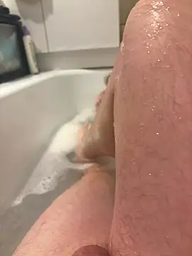 Snapshot of David19932908 chatting on 10.16.25 David19932908 online show from 10.16.25