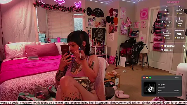 Snapshot of MissRomero chatting on 09.11.25 MissRomero online show from 09.11.25