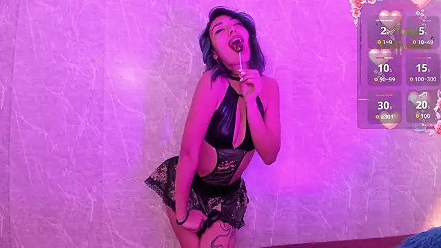 Snapshot of Scarlet_wd18 chatting on 10.16.25 Scarlet wd18 online show from 10.16.25