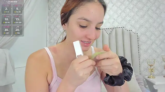 Pia Johnson  online show from 02.17.25